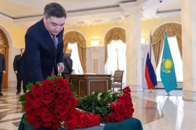Олжас Бектенов посетил Посольство России в Астане 