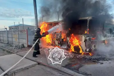 В Жамбылской области потушили горевший автобус 