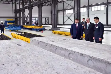 Налибаев рассказал Президенту Казахстана о строительстве школ и стадиона 