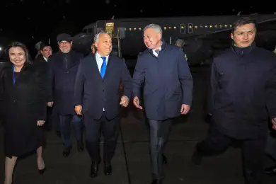 Премьер-министр Венгрии прибыл в Казахстан 
