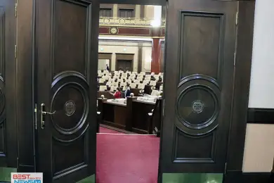 Парламент Казахстана ушел на каникулы - фото 