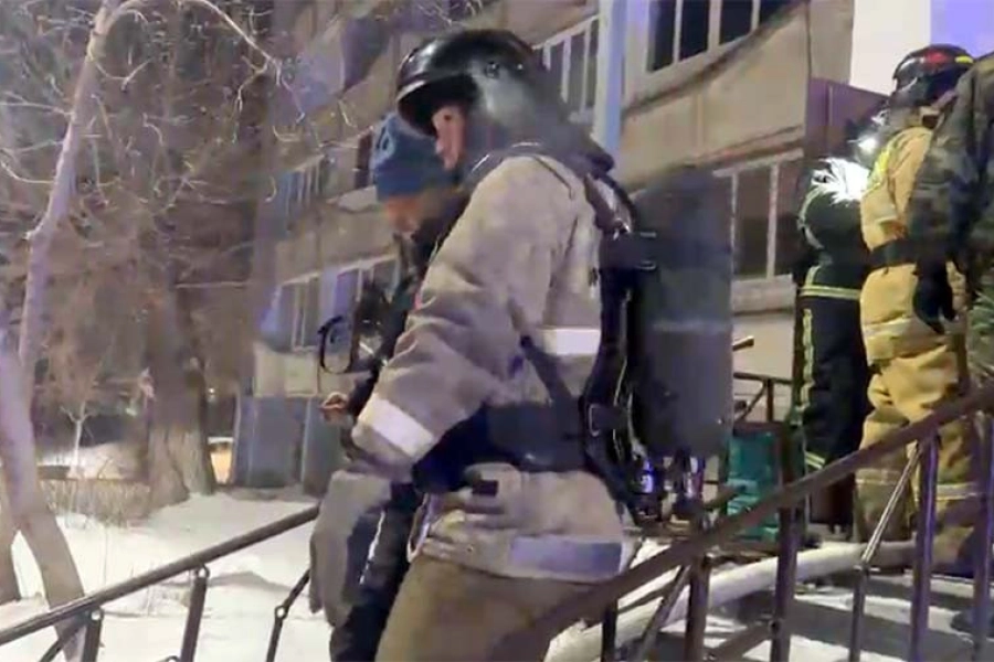 После взрыва в квартире в Караганде обнаружены тела троих людей 
