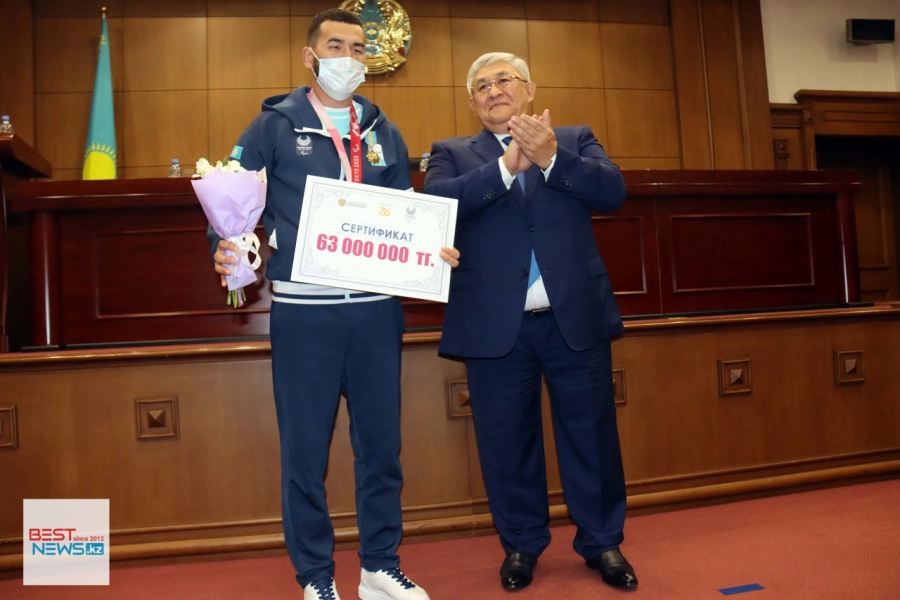 Госсекретарь Казахстана обратился к призёрам Паралимпиады в Токио - видео  